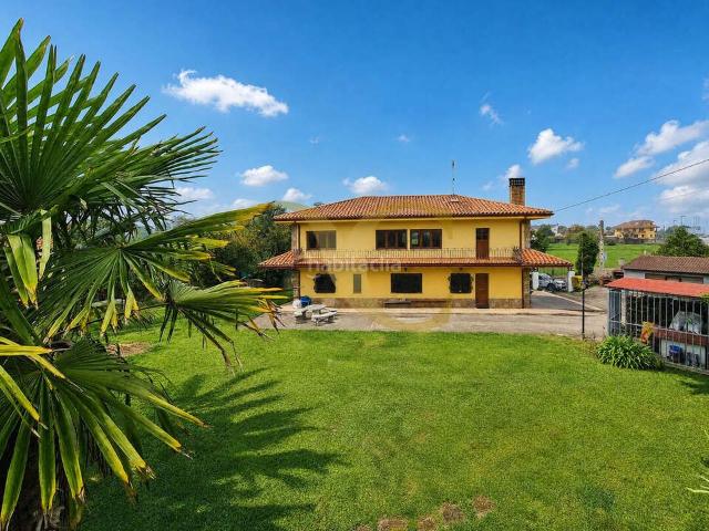 Chalet en venta en Gijón, Porceyo. Exclusiva Chalet independiente con piscina en Sotiello. Chalets.