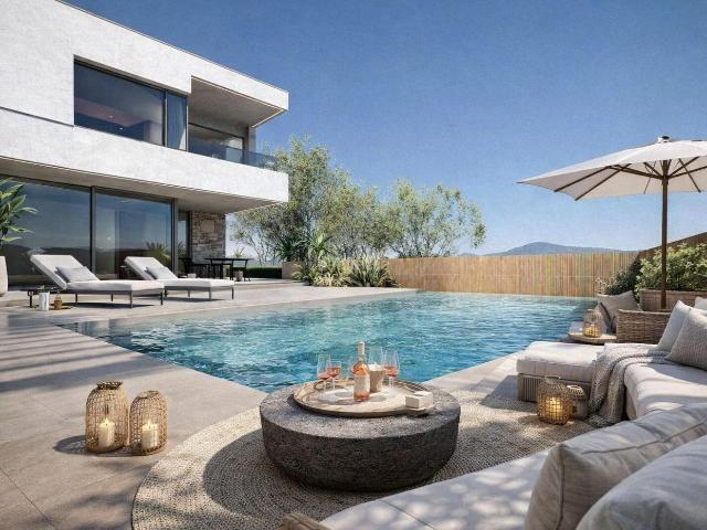 Chalet en venta en Girona, Palau. Chalet de lujo con vistas y sostenibilidad. Chalets.