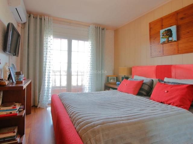 Chalet en venta en Girona, Palau. Especial. Chalets.