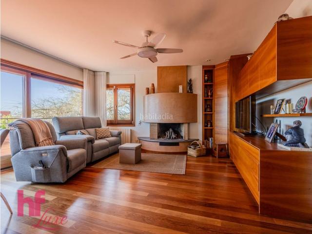 Chalet en venta en Granollers, Font Verda. Exclusiva finca de alto standing con vistas panorámicas y potencial de segunda vivienda en Granollers Barcelona. Chalets.