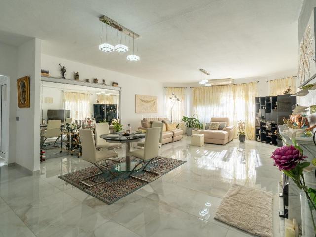 Chalet en venta en Granadilla de Abona, San Isidro. CasaChalet Independiente en Montaña Yaco. San Isidro. Tenerife Sur. Chalets Granadilla de.