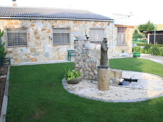 Chalet en venta en Grijota. Chalet en venta en Grijota, 4 dormitorios. Chalets.
