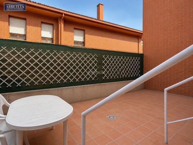 Chalet en venta en Guadalajara, Constitución El Balconcillo. INMOBILIARIA ARBETETA VENDE CHALET EN ZONA BALCONCILLO, GUADALAJARA. Chalets.
