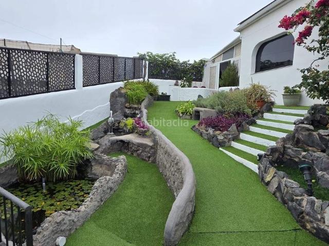 Chalet en venta en Guancha La. En Venta espectacular Chalet en Santo Domingo con vistas al mar y al Teide. Tenerife. Chalets Guancha.