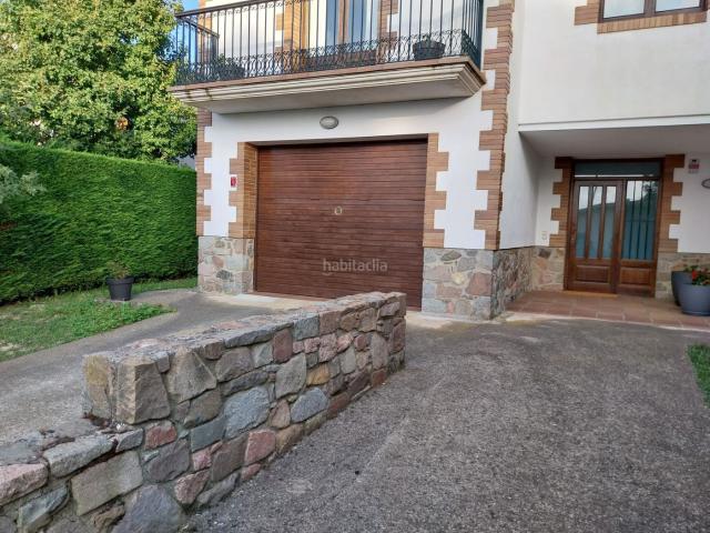 Chalet en venta en Sant Bartomeu del Grau. Preciós Xalet a zona residencial, amb parc infantil i piscina municipal. Chalets Sant Bartomeu del.