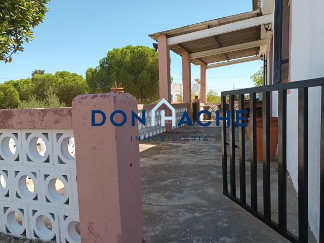 Chalet en venta en Don Álvaro. FANTÁSTICO CHALET EN VENTA. Chalets Don.