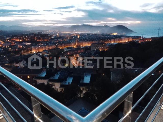 Chalet en venta en Donostia San Sebastián, Ategorrieta Ulía. Chalet con vistas de 10 habitaciones en Donostia. Chalets Donostia San.
