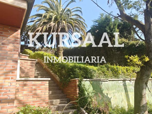 Chalet en venta en Donostia San Sebastián, Egia. Chalets Donostia San.