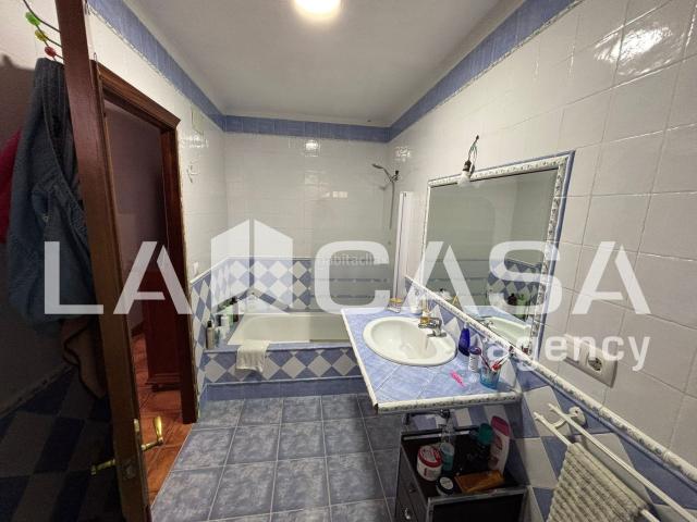 Chalet en venta en Dos Hermanas, Entrenúcleos. EXCELENTE CASA EN PLANTA BAJA EN ECHAGUY. Chalets Dos.
