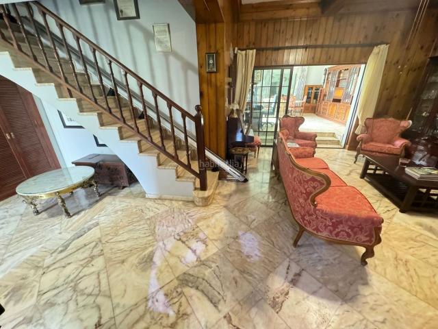 Chalet en venta en Dos Hermanas, La Hacienda Nueva Andalucía. GRAN CHALET EN LA HACIENDA. Chalets Dos.
