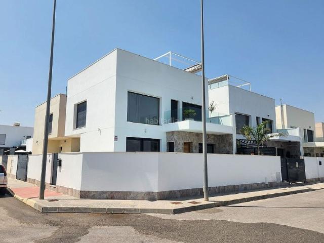 Chalet en venta en Daya Vieja. Chalets Daya.