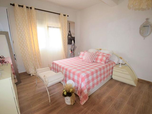 Chalet en venta en Daya Vieja. Estupenda finca rústica con vivienda en Daya Vieja. Chalets Daya.