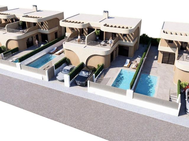 Chalet en venta en Daya Nueva. VILLA DE ESTILO MEDITERRÁNEO EN EL CORAZÓN DE LA VEGA BAJA. Chalets Daya.