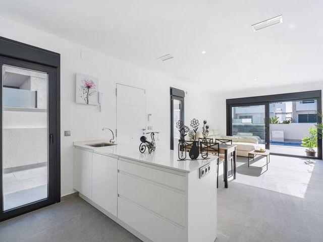 Chalet en venta en Daya Nueva, Alicante