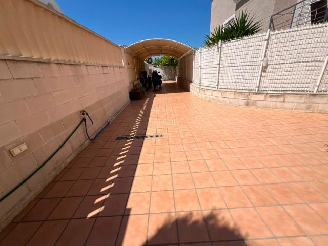 Chalet en venta en Daimús. Chalet Independiente de Lujo a Pasos de la Playa. Chalets.