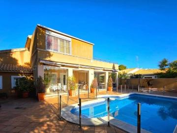 Chalet en venta en Dehesa de Campoamor, Alicante Costa Blanca