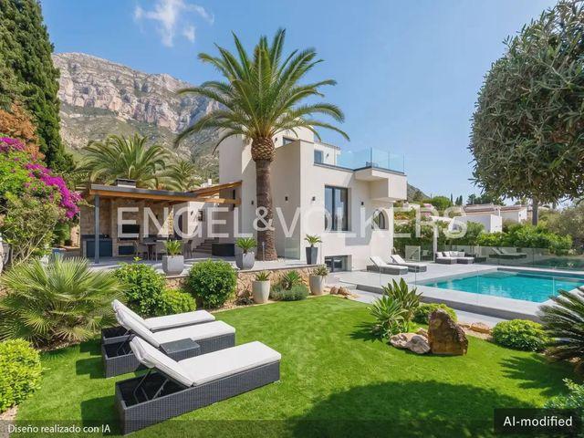 Chalet en venta en Dénia, Alicante Costa Blanca