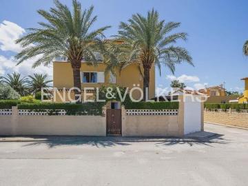 Chalet en venta en Dénia, Alicante Costa Blanca