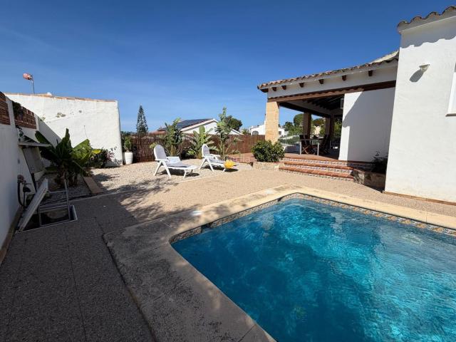 Chalet en venta en Dénia, El Montgó. Preciosa Villa en la mejor zona de Denia. Chalets.