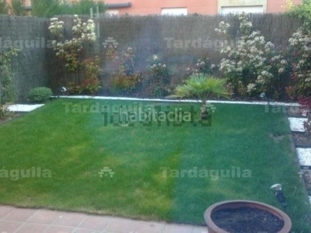 Chalet en venta en Doñinos de Salamanca. CHALET ADOSADO EN VENTA EN DOÑINOS DE SALAMANCA EN LA URBANIZACIÓN LA VALMUZA. Chalets Doñinos de.