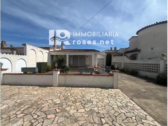 Chalet en venta en Empuriabrava, Girona Costa Brava