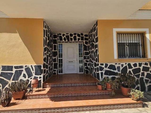 Chalet en venta en Enguera, Valencia