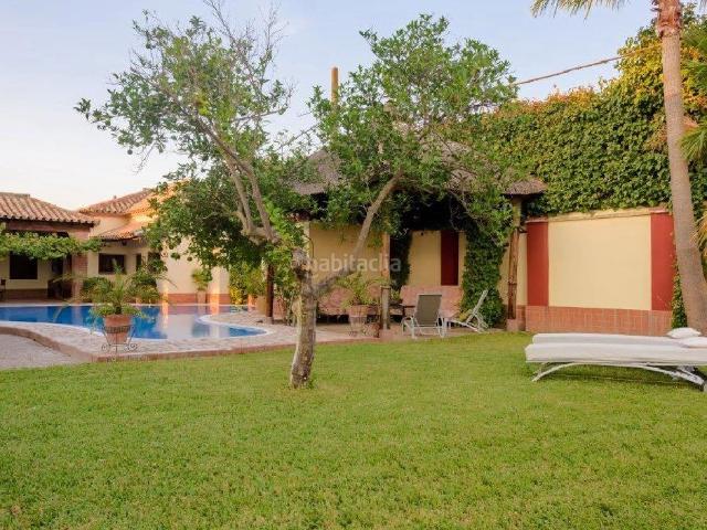 Chalet en venta en Écija. EXCLUSIVIDAD. ! 1492 SE VENDE CHALET EN ECIJA. !. Chalets.