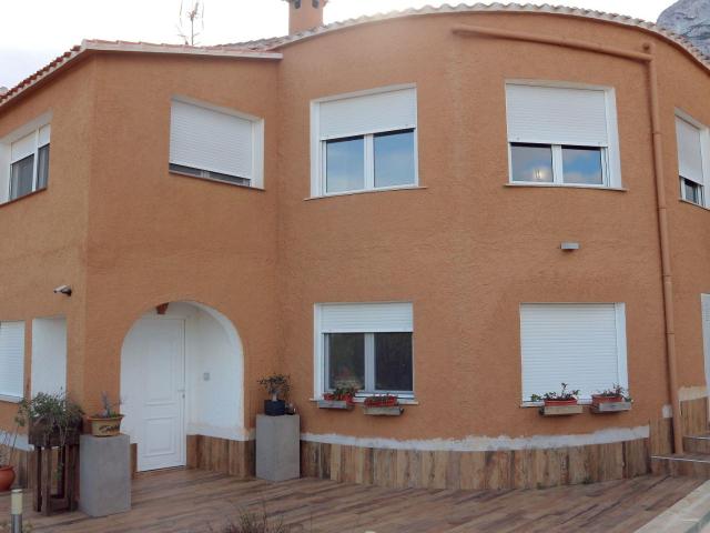 Chalet en venta en el Montgo en Denia. Es una vivienda ampli. 290m² Dénia