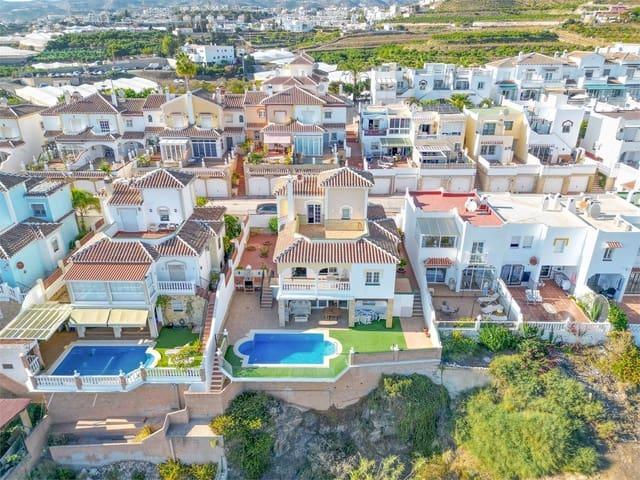 Chalet en venta en El Peñoncillo, Málaga