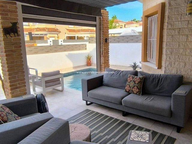 Chalet en venta en El Raso, Alicante Costa Blanca