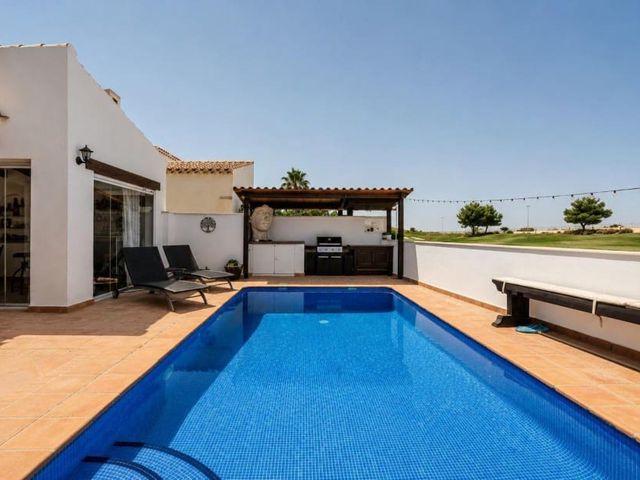 Chalet en venta en El Valle Golf Resort, Murcia