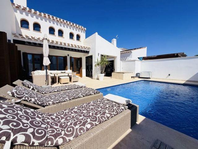 Chalet en venta en El Valle Golf Resort, Murcia
