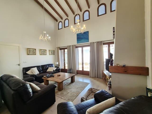 Chalet en venta en El Valle Golf Resort, Murcia