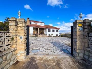 Chalet en venta en Elda, Alicante