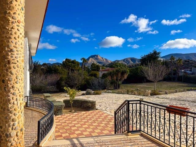 Chalet en venta en Elda, Alicante