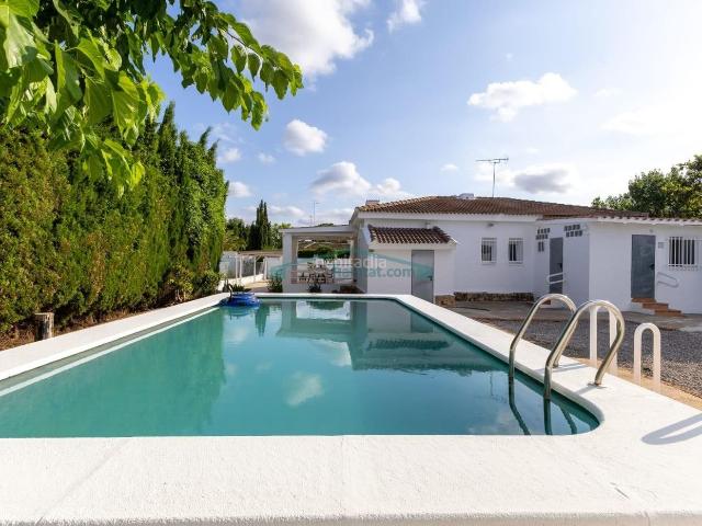 Chalet en venta en Eliana l´, El Carme Sant Agustí Bonavista. Chalet independiente reformado en una de las zonas residenciales más demandadas de La Eliana. Chalets Eliana.