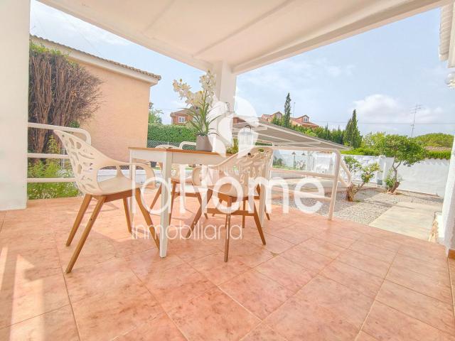 Chalet en venta en Eliana l´, El Carme Sant Agustí Bonavista. ESPACIOS PARA CRECER Y COMPARTIR. Chalets Eliana.
