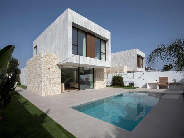 Chalet en venta en Eliana l´, El Carme Sant Agustí Bonavista. Vivienda unifamiliar diseño único del arquitecto Antonio Altarriba. Chalets Eliana.