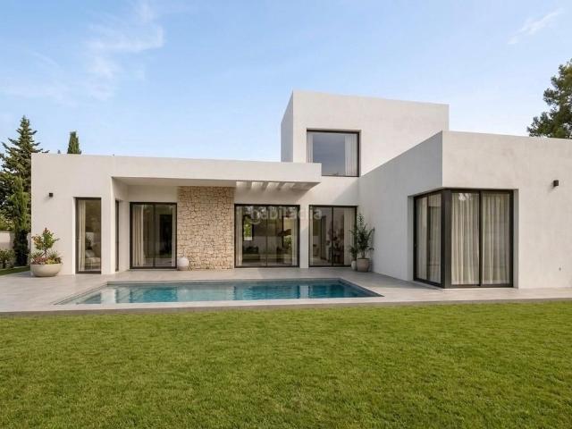 Chalet en venta en Eliana l´, Montealegre. CHALET INDEPENDIENTE CON PISCINA PRIVADA. Chalets Eliana.