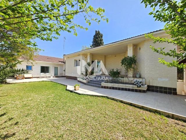 Chalet en venta en Eliana l´, Montealegre. Chalets Eliana.