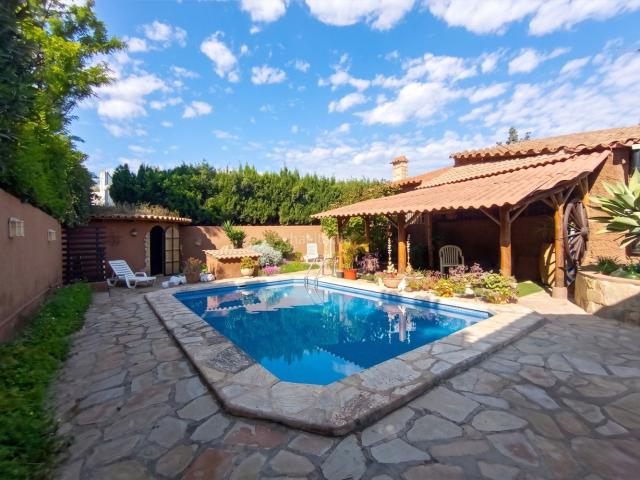 Chalet en venta en Eliana l´, Pueblo. Se vende magnifico chalet en La Eliana. Chalets Eliana.