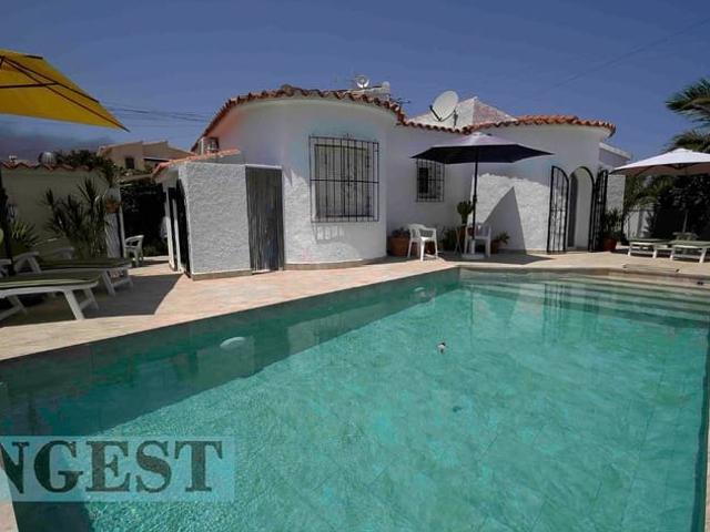 Chalet en venta en Els Poblets, Alicante Costa Blanca