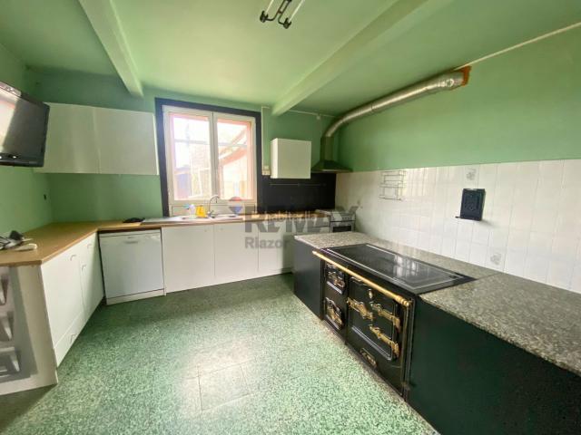 Chalet en venta en Estrada A. Casa de 2 plantas y gran parcela en A Estrada Pontevedra. Chalets Estrada.