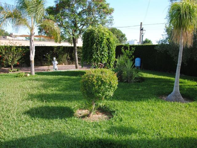 Chalet en venta en Espartinas, Loreto. MAGNIFICO CHALEL EN URBANIZACIÓN HUERTA GRANDE. Chalets.
