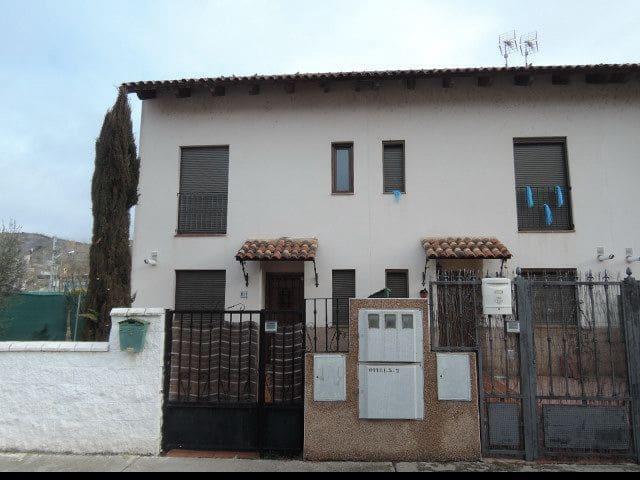 Chalet en venta en Espinosa de Henares, Guadalajara