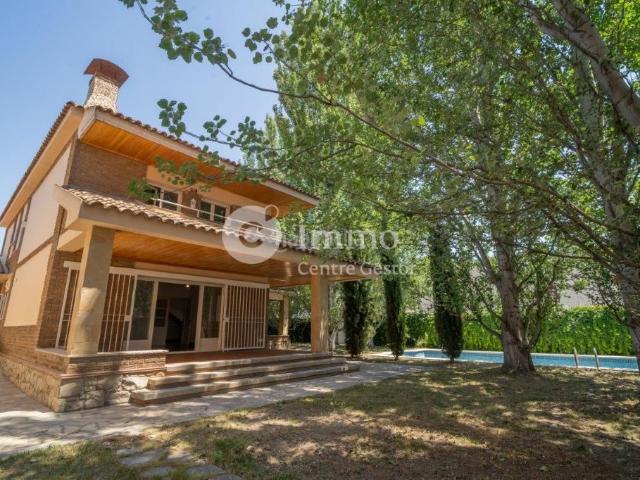Chalet en venta en Fondarella. Chalets.