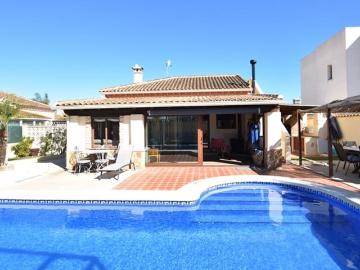 Chalet en venta en Formentera del Segura, Alicante
