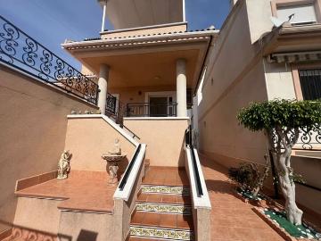 Chalet en venta en Formentera del Segura, Alicante