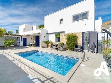 Villa en venta en Fortuna - Aire acondicionado