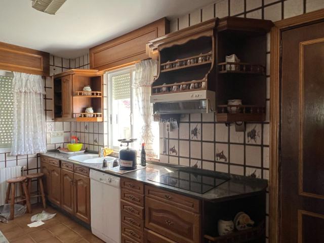 Chalet en venta en Ferrol, Área Rural. SE VENDE CHALET CON PISCINA CUBIERTA EN LA PLAYA DE SAN JORGE. Chalets.